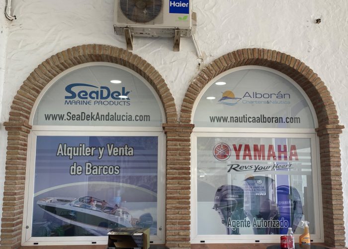 Instalación de vinilo microperforado